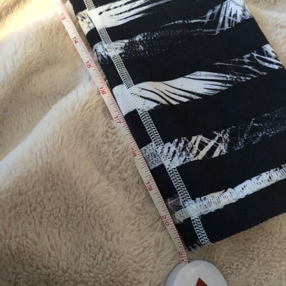 Lululemon wunder under🍋 - Picture 5 of 8